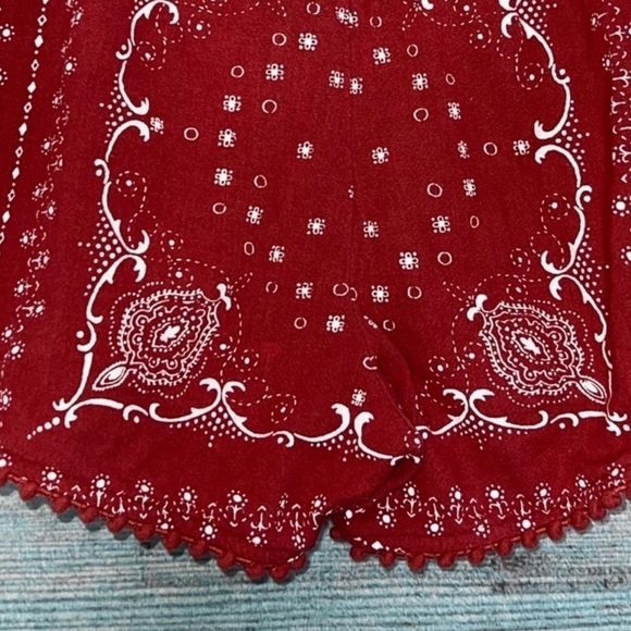 Madewell Shorts XS Boho Pull On Red Bandana Print Scalloped Hem Ruffles Oahu Vtg - Picture 8 of 8